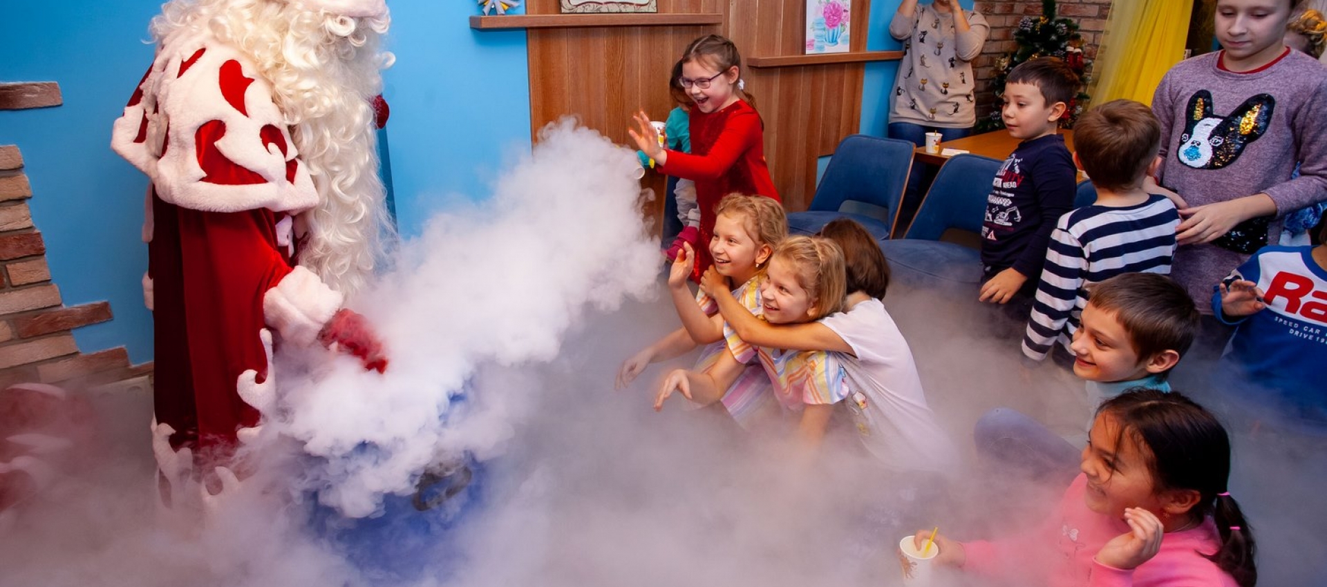 Проведение детского праздника: Новый год в кафе